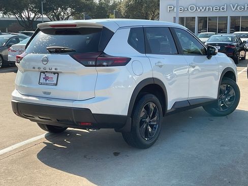 New 2026 Nissan Rogue SV image 5