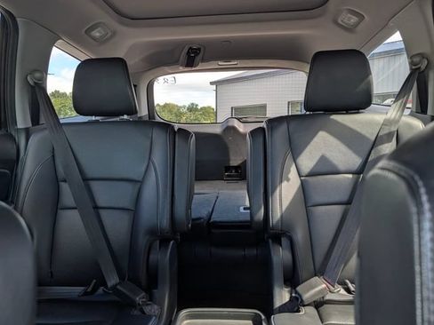 Used 2019 Honda Pilot Elite image 16