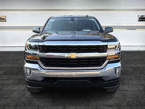 Used 2017 Chevrolet Silverado 1500 LT w/ LT Eassist Package AWD/4WD image 2