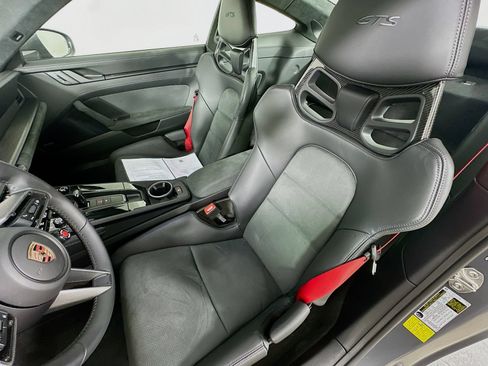 Used 2026 Porsche 911 Carrera GTS RWD image 34