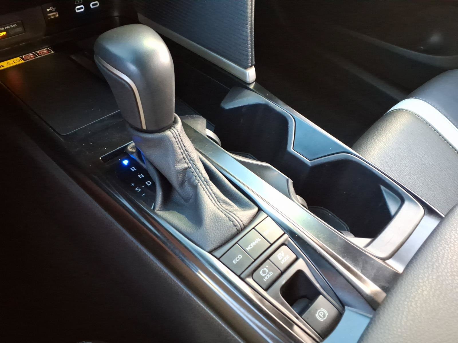 Certified 2025 Toyota Camry SE FWD image 19