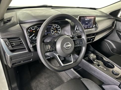 Used 2024 Nissan Rogue S AWD/4WD image 10
