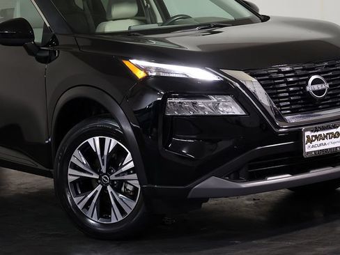 Used 2023 Nissan Rogue SV w/ SV Premium B Package FWD image 8