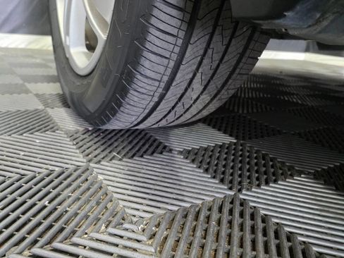 Used 2018 GMC Terrain SLE w/ Driver Convenience Package image 33