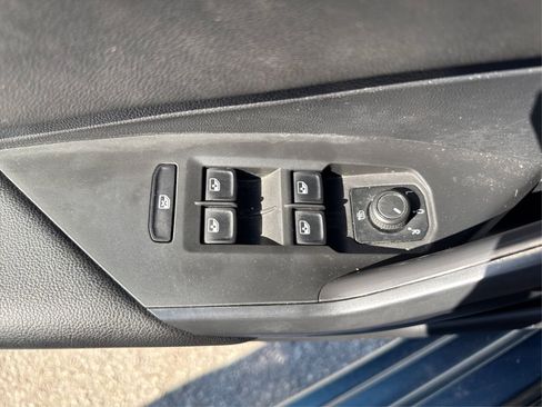 Used 2020 Volkswagen Jetta SEL image 37