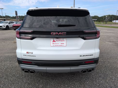 Used 2025 GMC Acadia Elevation FWD image 3