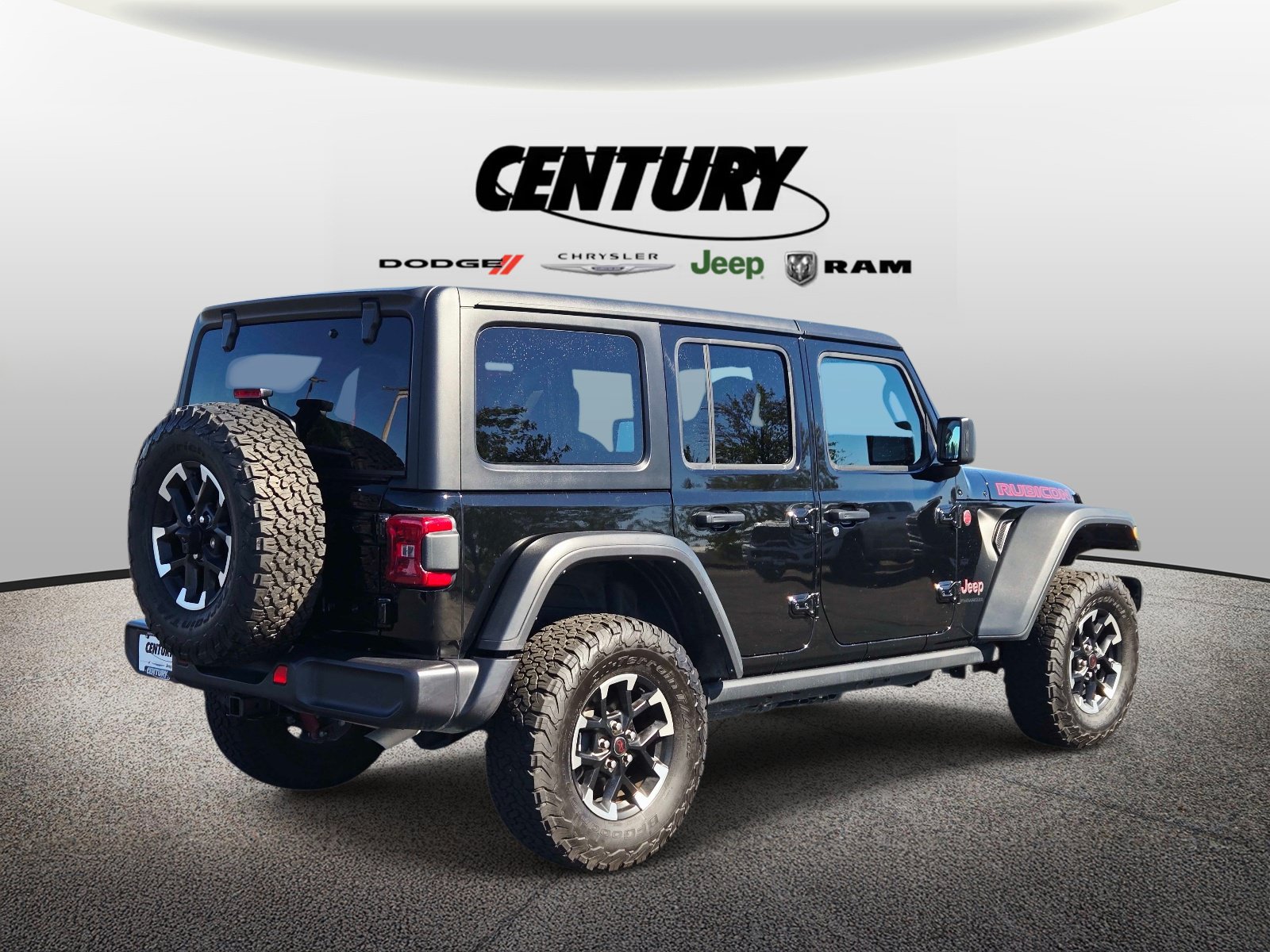 Used 2025 Jeep Wrangler Unlimited Rubicon w/ Convenience Group AWD/4WD image 4