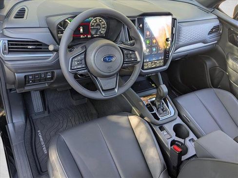 Used 2025 Subaru Forester Limited AWD/4WD image 3