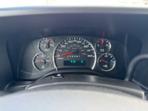 New 2025 Chevrolet Express 3500 LS image 18