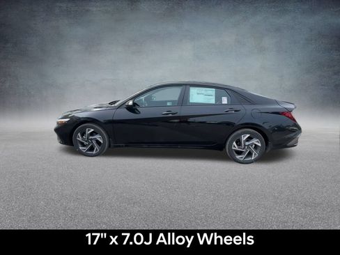 Used 2025 Hyundai Elantra Sport FWD image 15