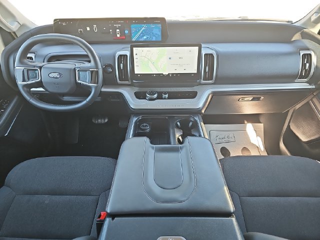 Used 2025 Ford Expedition Max Active AWD/4WD image 9