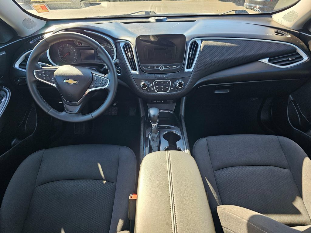 Used 2024 Chevrolet Malibu LT w/ Sport Edition FWD image 19