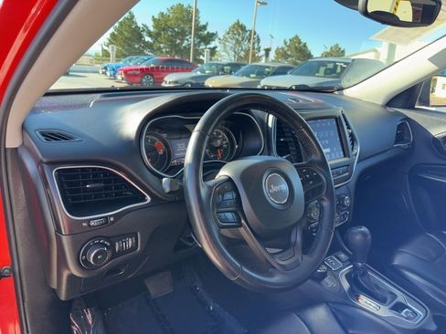Used 2021 Jeep Cherokee Trailhawk image 17