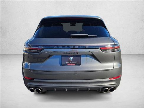 Used 2023 Porsche Cayenne S image 7