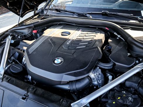 Used 2022 BMW Z4 M40i w/ Premium Package image 32