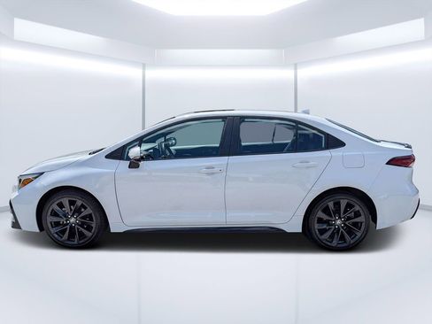 Used 2024 Toyota Corolla XSE FWD image 6