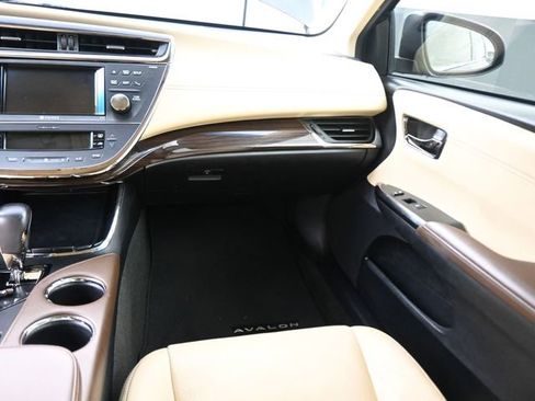 Used 2013 Toyota Avalon Limited image 21