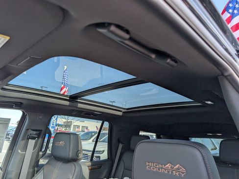 New 2026 Chevrolet Tahoe High Country AWD/4WD image 17