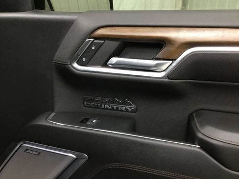 Used 2024 Chevrolet Silverado 1500 High Country w/ High Country Premium Package image 24
