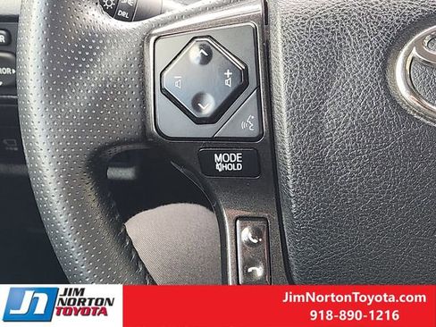 Used 2022 Toyota 4Runner TRD Off-Road Premium image 28