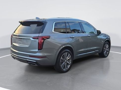 Certified 2023 Cadillac XT6 Premium Luxury w/ Technology Package FWD image 3