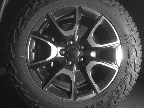 Used 2025 Jeep Compass Trailhawk AWD/4WD image 15