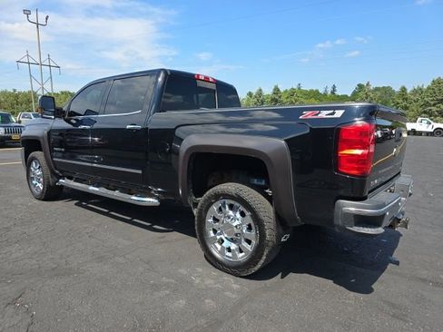 Used 2017 Chevrolet Silverado 2500 LTZ w/ Duramax Plus Package AWD/4WD image 5