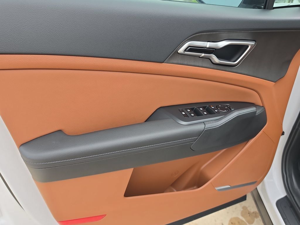 New 2026 Kia Sportage X-Line w/ X-Line Premium Package AWD/4WD image 18