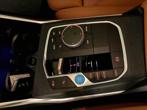 Used 2025 BMW i4 eDrive40 w/ Driving Assistance Package image 7