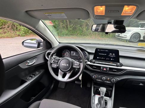 Used 2024 Kia Forte LXS image 35