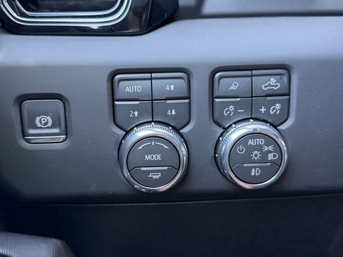 New 2026 GMC Sierra 2500 AT4X AWD/4WD image 27