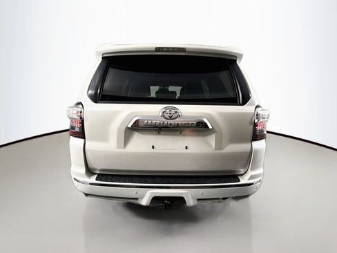 Used 2016 Toyota 4Runner Limited AWD/4WD image 10