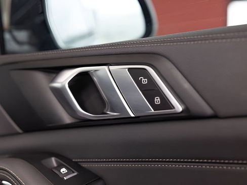 Used 2023 BMW X5 M50i w/ Climate Comfort Package AWD/4WD image 75