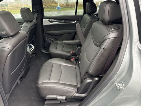 Used 2024 Cadillac XT6 Sport image 38