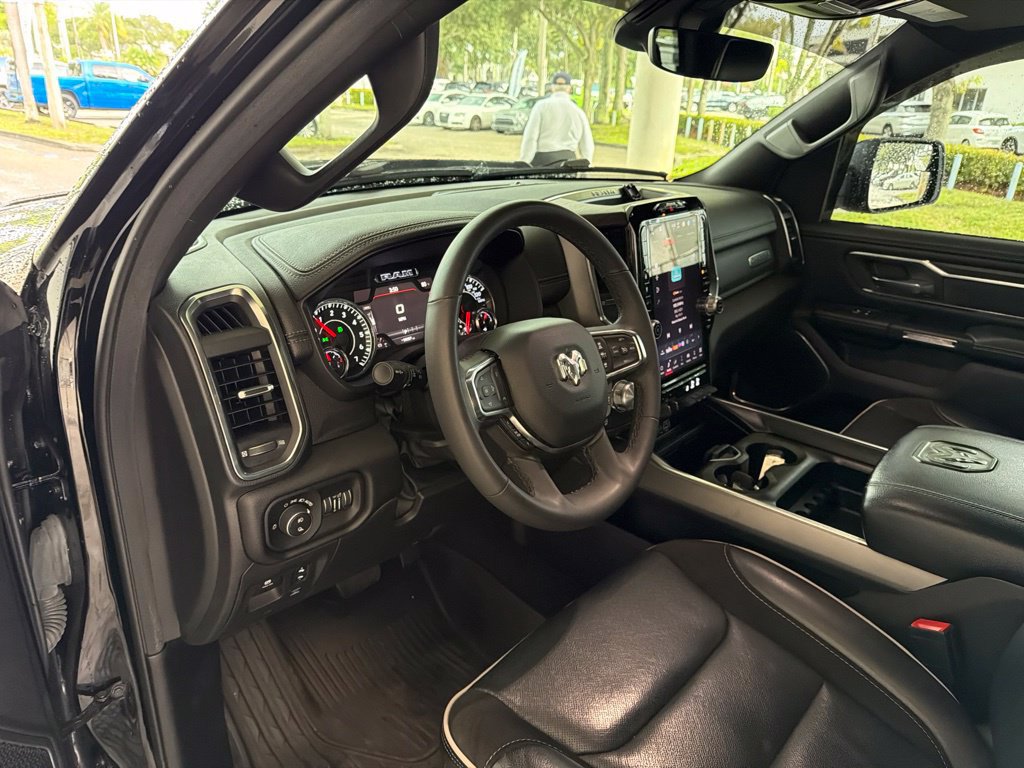Used 2025 RAM 1500 Laramie w/ Sport Appearance Package AWD/4WD image 7