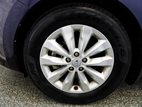 Used 2018 Kia Sedona EX image 18