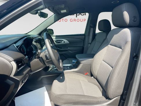 Used 2023 Chevrolet Traverse LT w/ Rear Camera Mirror Package AWD/4WD image 32