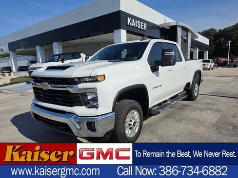 Used 2025 Chevrolet Silverado 2500 LT w/ Convenience Package AWD/4WD image 1