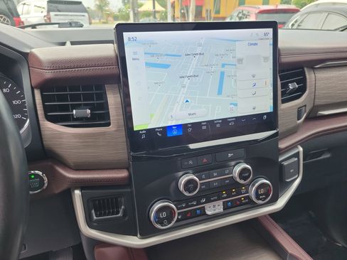 Used 2024 Ford Expedition Max Limited image 15