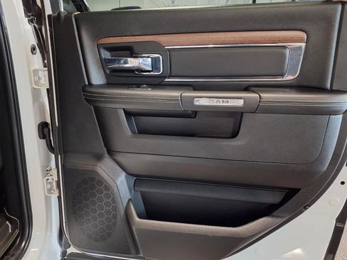 Used 2017 RAM 1500 Laramie image 10