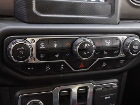 Used 2020 Jeep Wrangler Sport AWD/4WD image 19