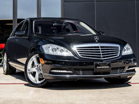 Used 2011 Mercedes-Benz S 550 image 2