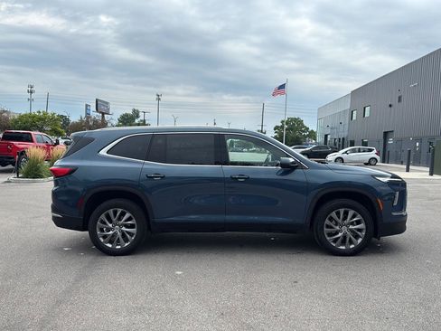 Used 2026 Buick Enclave Preferred AWD/4WD image 2