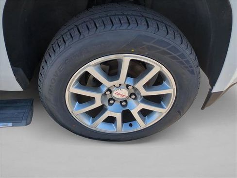 Used 2017 GMC Yukon Denali w/ Open Road Package image 27