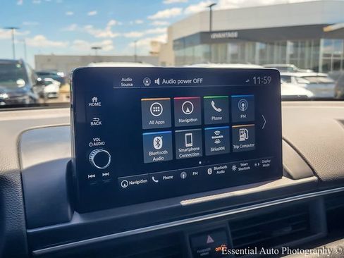 Used 2025 Honda Pilot Black Edition image 16