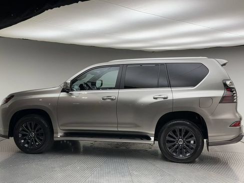 Used 2023 Lexus GX 460 Premium w/ Accessory Package AWD/4WD image 5