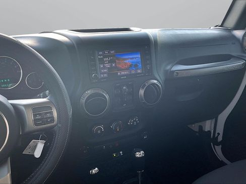 Used 2018 Jeep Wrangler Unlimited Sport AWD/4WD image 6