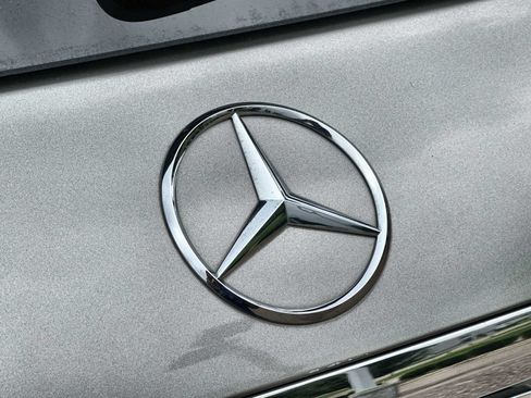 Used 2023 Mercedes-Benz GLE 450 4MATIC image 16