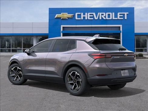 New 2026 Chevrolet Equinox EV LT image 3