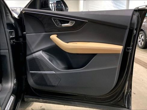 Used 2025 Audi Q8 Premium Plus w/ Premium Plus Package image 24